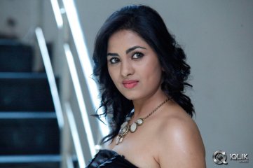 Srushti Dange at April Fool Movie Platinum Disc Function